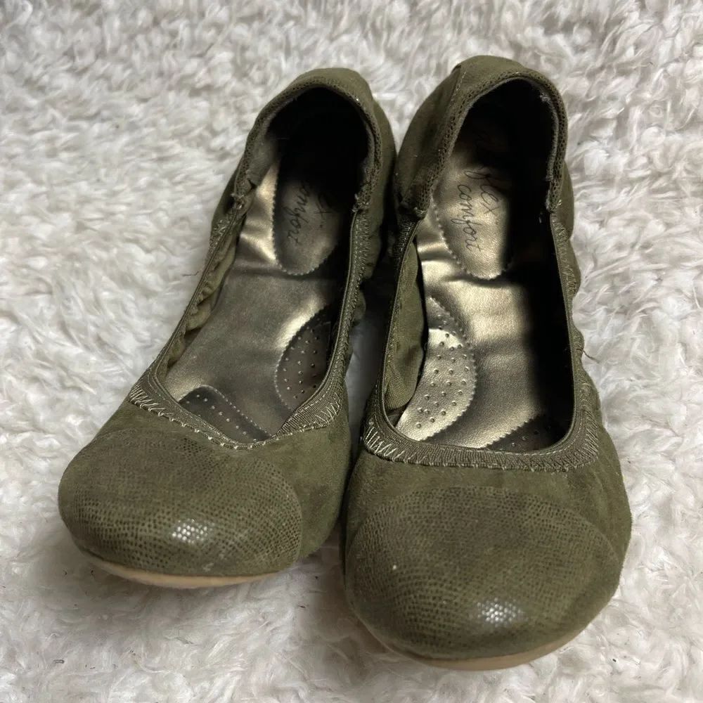 Dexflex Comfort flats Olive green textile reptile prints faux leather trim SZ8